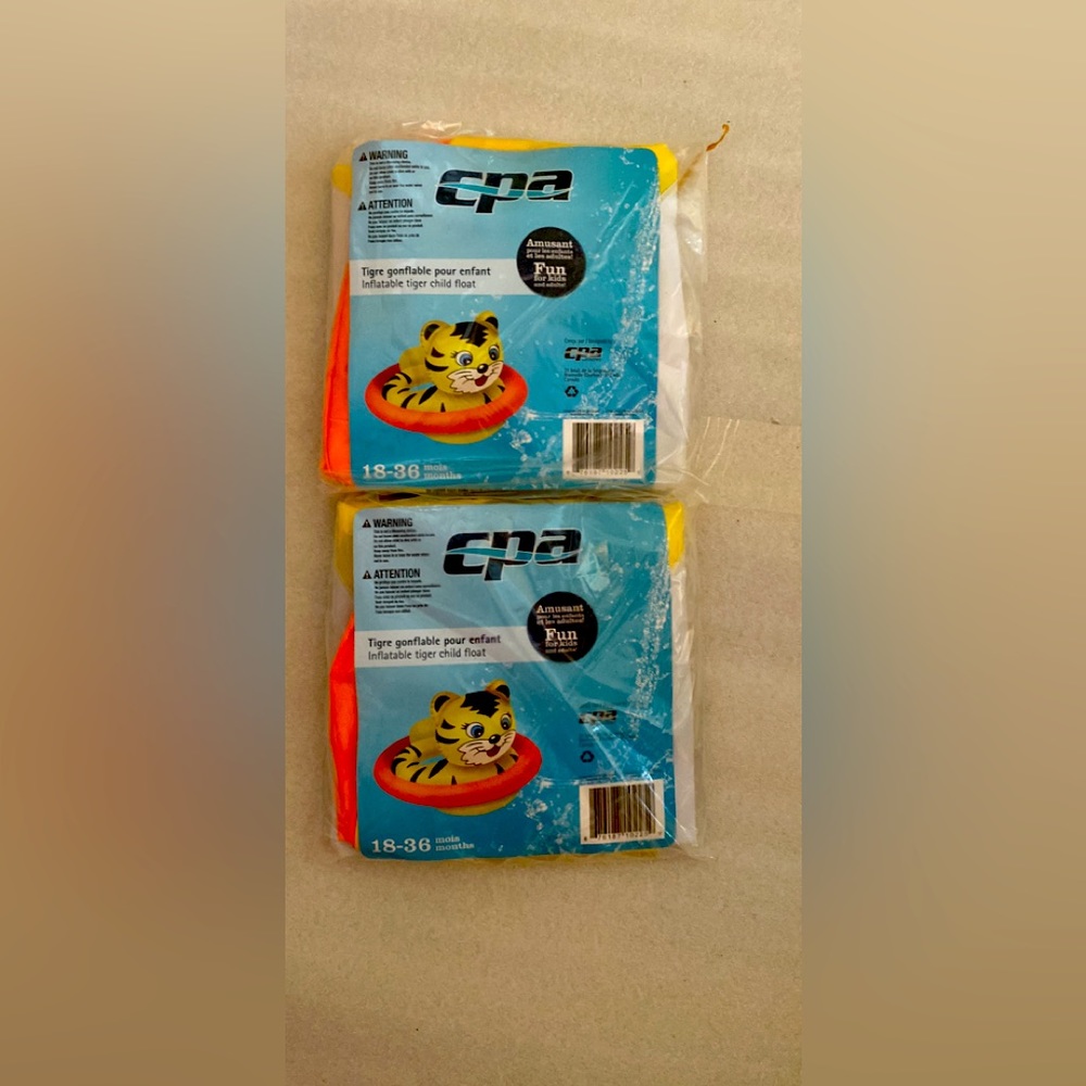 2/$25 🎉Toddler water floats